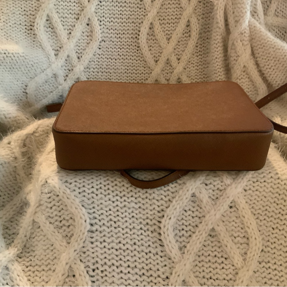 Michael Kors Sandrine Crossbody purse - Picture 5 of 6